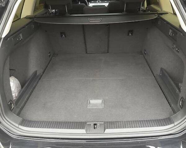 Черный Фольксваген Пассат, объемом двигателя 1.97 л и пробегом 245 тыс. км за 18800 $, фото 7 на Automoto.ua