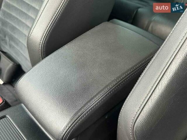 Черный Фольксваген Пассат, объемом двигателя 1.97 л и пробегом 270 тыс. км за 17900 $, фото 5 на Automoto.ua