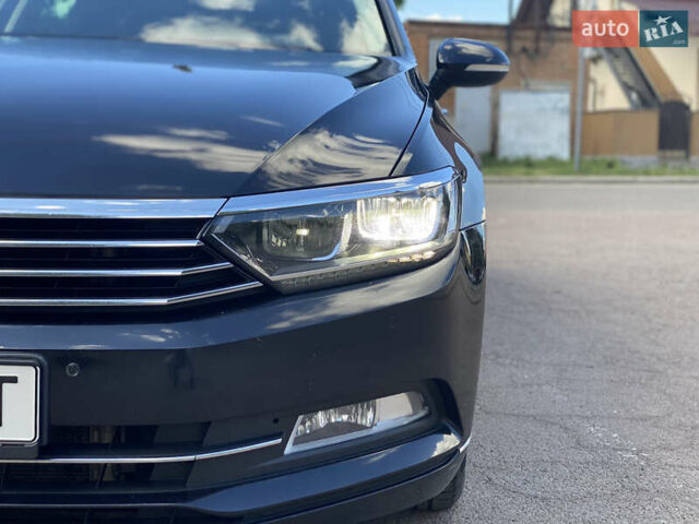 Черный Фольксваген Пассат, объемом двигателя 2 л и пробегом 252 тыс. км за 17800 $, фото 5 на Automoto.ua