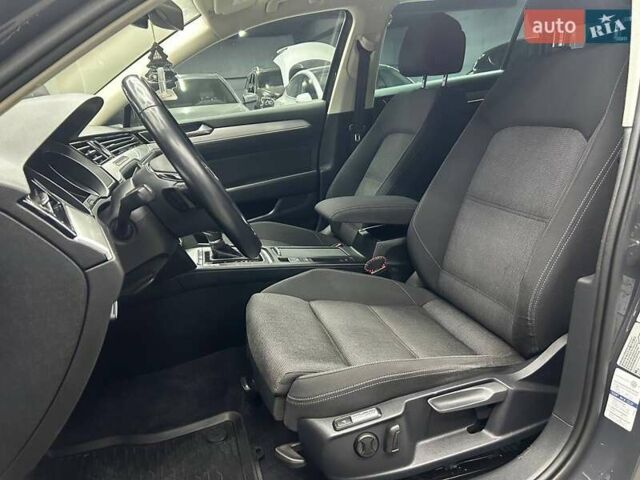 Черный Фольксваген Пассат, объемом двигателя 2 л и пробегом 239 тыс. км за 15300 $, фото 12 на Automoto.ua