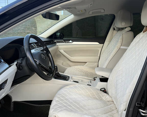 Черный Фольксваген Пассат, объемом двигателя 1.97 л и пробегом 223 тыс. км за 17100 $, фото 14 на Automoto.ua