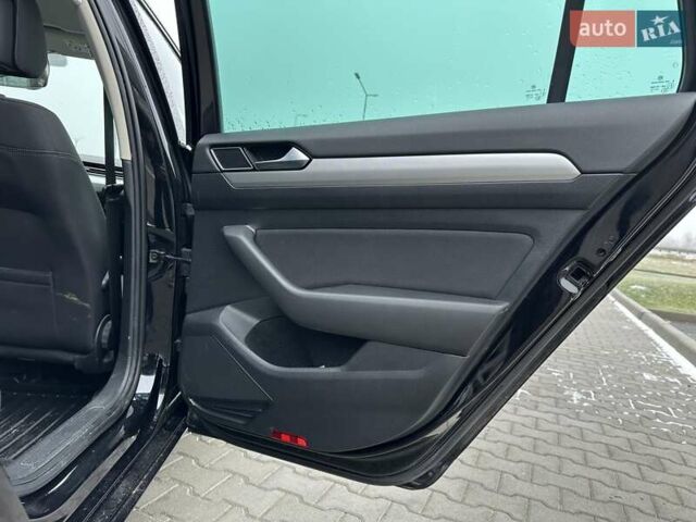 Черный Фольксваген Пассат, объемом двигателя 1.97 л и пробегом 155 тыс. км за 17750 $, фото 33 на Automoto.ua