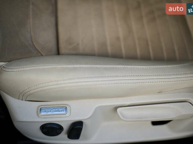 Чорний Фольксваген Пассат, об'ємом двигуна 2 л та пробігом 244 тис. км за 18500 $, фото 17 на Automoto.ua