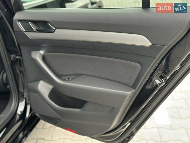 Фольксваген Пассат 2018 в Дубно на Automoto.ua Черный Фольксваген Пассат, объемом двигателя 2 л и пробегом 250 тыс. км за 16950 $, фото 34 на Automoto.ua
