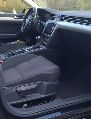 Черный Фольксваген Пассат, объемом двигателя 1.97 л и пробегом 200 тыс. км за 21700 $, фото 12 на Automoto.ua