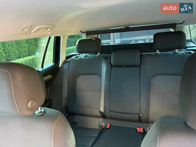 Черный Фольксваген Пассат, объемом двигателя 1.97 л и пробегом 236 тыс. км за 16500 $, фото 43 на Automoto.ua