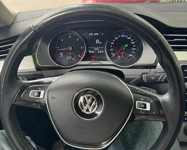 Чорний Фольксваген Пассат, об'ємом двигуна 1.6 л та пробігом 232 тис. км за 20500 $, фото 7 на Automoto.ua