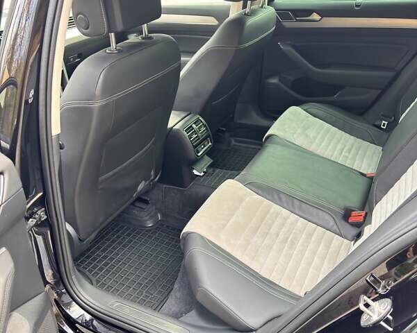 Чорний Фольксваген Пассат, об'ємом двигуна 1.97 л та пробігом 232 тис. км за 18500 $, фото 24 на Automoto.ua