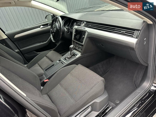 Фольксваген Пассат 2018 в Дубно на Automoto.ua Черный Фольксваген Пассат, объемом двигателя 2 л и пробегом 250 тыс. км за 16950 $, фото 39 на Automoto.ua