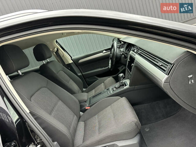 Фольксваген Пассат 2018 в Дубно на Automoto.ua Черный Фольксваген Пассат, объемом двигателя 2 л и пробегом 250 тыс. км за 16950 $, фото 43 на Automoto.ua