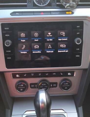 Черный Фольксваген Пассат, объемом двигателя 1.97 л и пробегом 200 тыс. км за 21700 $, фото 20 на Automoto.ua