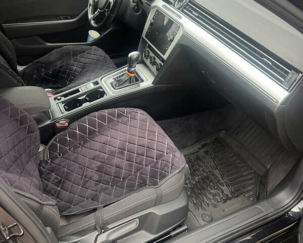 Черный Фольксваген Пассат, объемом двигателя 1.97 л и пробегом 216 тыс. км за 21000 $, фото 7 на Automoto.ua