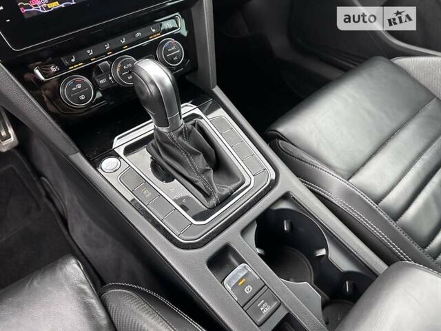 Черный Фольксваген Пассат, объемом двигателя 2 л и пробегом 228 тыс. км за 21500 $, фото 12 на Automoto.ua