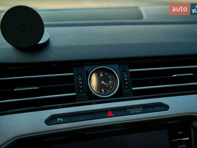 Чорний Фольксваген Пассат, об'ємом двигуна 2 л та пробігом 244 тис. км за 18500 $, фото 34 на Automoto.ua