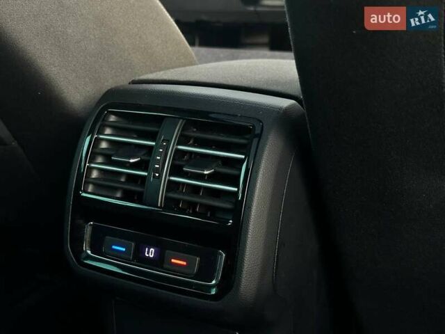 Черный Фольксваген Пассат, объемом двигателя 1.97 л и пробегом 224 тыс. км за 16000 $, фото 21 на Automoto.ua