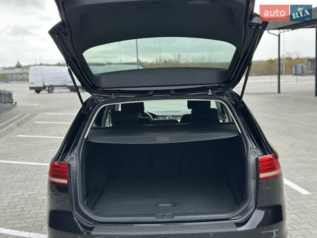 Фольксваген Пассат 2018 в Дубно на Automoto.ua Черный Фольксваген Пассат, объемом двигателя 2 л и пробегом 250 тыс. км за 16950 $, фото 31 на Automoto.ua