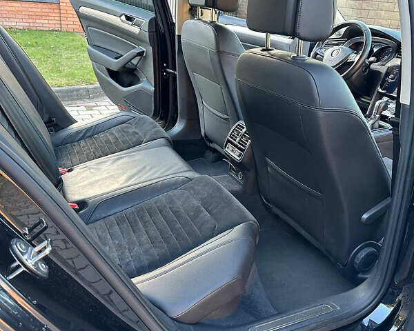 Черный Фольксваген Пассат, объемом двигателя 2 л и пробегом 190 тыс. км за 17200 $, фото 17 на Automoto.ua