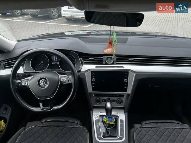 Черный Фольксваген Пассат, объемом двигателя 1.6 л и пробегом 280 тыс. км за 14500 $, фото 6 на Automoto.ua