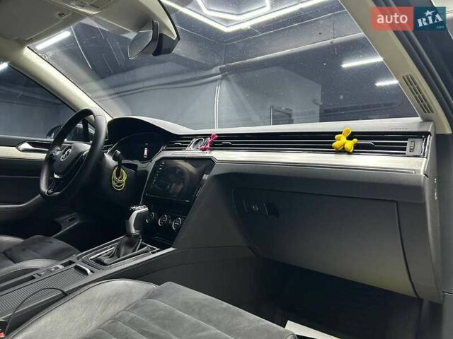 Чорний Фольксваген Пассат, об'ємом двигуна 1.97 л та пробігом 220 тис. км за 17800 $, фото 8 на Automoto.ua