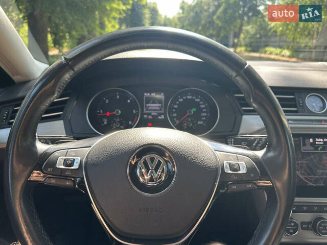 Фольксваген Пассат 2018 у Києві на Automoto.ua Чорний Фольксваген Пассат, об'ємом двигуна 1.97 л та пробігом 280 тис. км за 13900 $, фото 7 на Automoto.ua