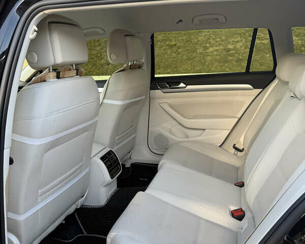 Черный Фольксваген Пассат, объемом двигателя 1.97 л и пробегом 223 тыс. км за 17100 $, фото 45 на Automoto.ua