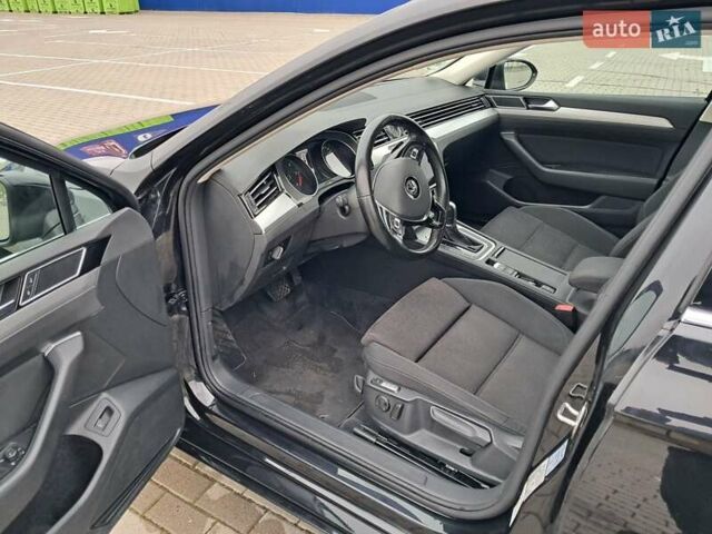 Черный Фольксваген Пассат, объемом двигателя 1.97 л и пробегом 250 тыс. км за 17299 $, фото 4 на Automoto.ua