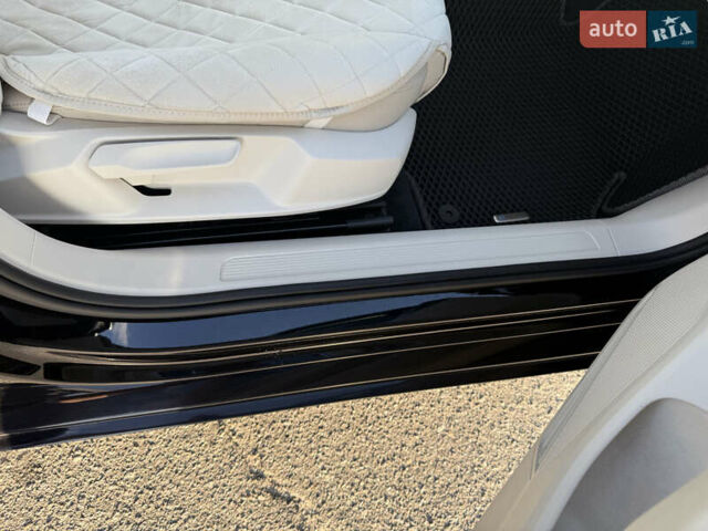 Черный Фольксваген Пассат, объемом двигателя 1.97 л и пробегом 223 тыс. км за 17100 $, фото 28 на Automoto.ua