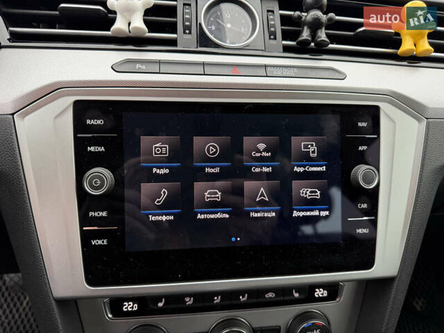 Черный Фольксваген Пассат, объемом двигателя 1.6 л и пробегом 253 тыс. км за 16259 $, фото 11 на Automoto.ua