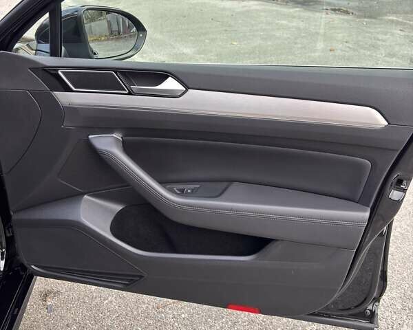 Чорний Фольксваген Пассат, об'ємом двигуна 1.97 л та пробігом 232 тис. км за 18500 $, фото 7 на Automoto.ua