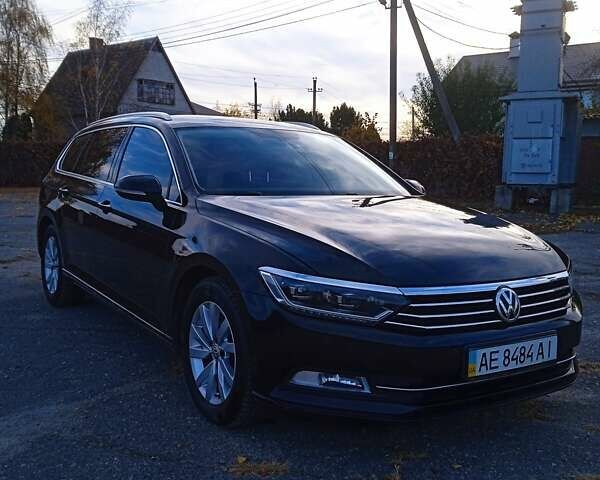 Черный Фольксваген Пассат, объемом двигателя 1.97 л и пробегом 289 тыс. км за 16500 $, фото 1 на Automoto.ua