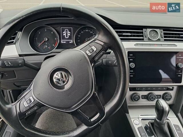 Черный Фольксваген Пассат, объемом двигателя 1.97 л и пробегом 250 тыс. км за 17299 $, фото 18 на Automoto.ua