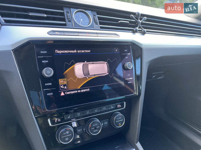 Черный Фольксваген Пассат, объемом двигателя 2 л и пробегом 252 тыс. км за 17800 $, фото 18 на Automoto.ua