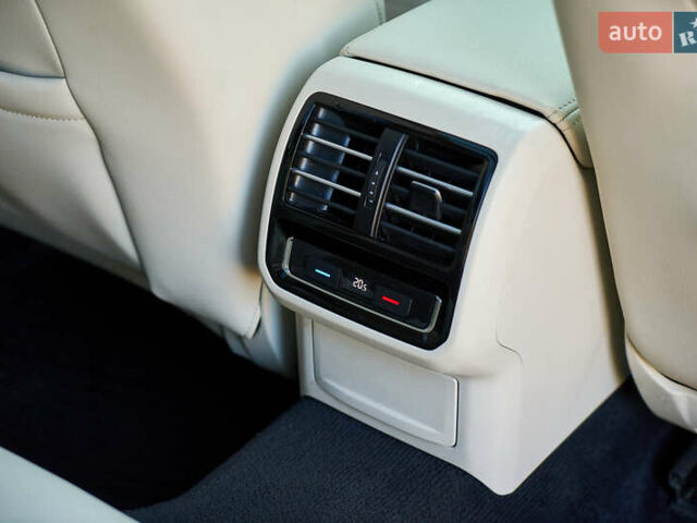 Чорний Фольксваген Пассат, об'ємом двигуна 2 л та пробігом 244 тис. км за 18500 $, фото 44 на Automoto.ua