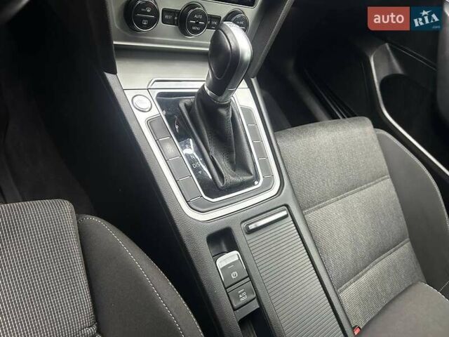 Черный Фольксваген Пассат, объемом двигателя 2 л и пробегом 239 тыс. км за 15300 $, фото 11 на Automoto.ua