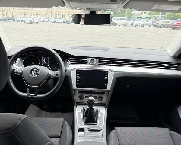 Чорний Фольксваген Пассат, об'ємом двигуна 1.97 л та пробігом 305 тис. км за 14000 $, фото 5 на Automoto.ua