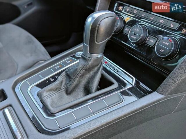 Фольксваген Пассат 2018 в Луцке на Automoto.ua Черный Фольксваген Пассат, объемом двигателя 1.97 л и пробегом 240 тыс. км за 19300 $, фото 15 на Automoto.ua
