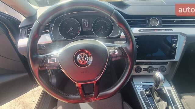 Черный Фольксваген Пассат, объемом двигателя 2 л и пробегом 236 тыс. км за 17500 $, фото 4 на Automoto.ua