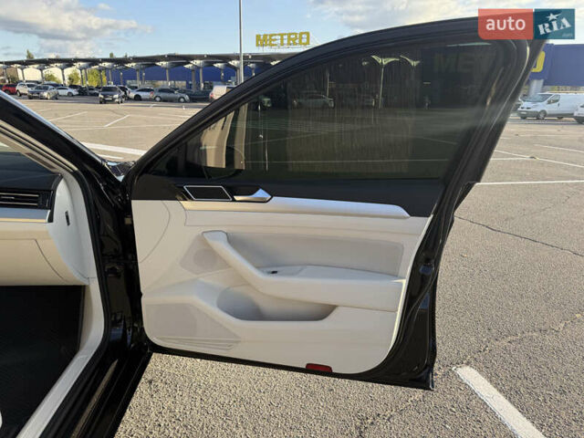 Черный Фольксваген Пассат, объемом двигателя 1.97 л и пробегом 223 тыс. км за 17100 $, фото 29 на Automoto.ua