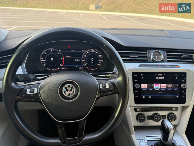 Черный Фольксваген Пассат, объемом двигателя 1.97 л и пробегом 223 тыс. км за 17100 $, фото 21 на Automoto.ua