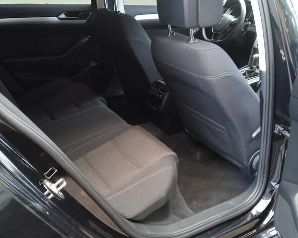 Черный Фольксваген Пассат, объемом двигателя 1.97 л и пробегом 289 тыс. км за 16500 $, фото 15 на Automoto.ua