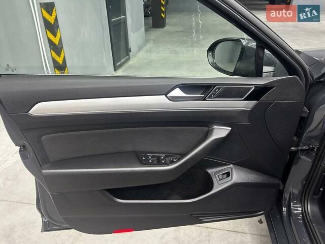 Черный Фольксваген Пассат, объемом двигателя 2 л и пробегом 239 тыс. км за 15300 $, фото 10 на Automoto.ua