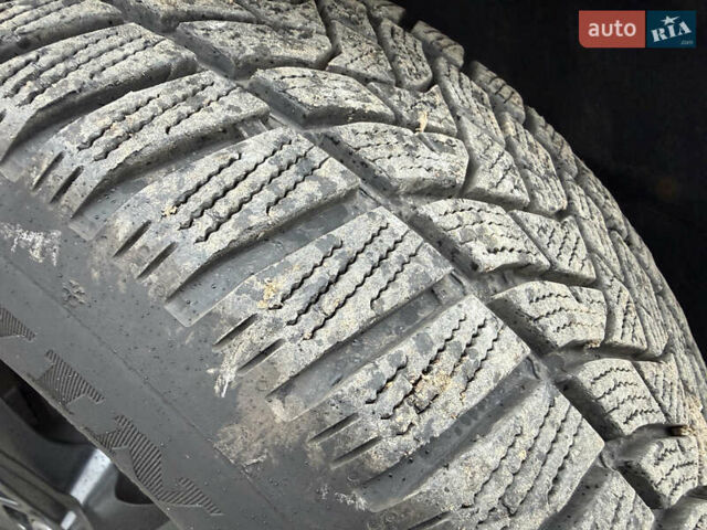 Черный Фольксваген Пассат, объемом двигателя 1.6 л и пробегом 253 тыс. км за 16259 $, фото 26 на Automoto.ua