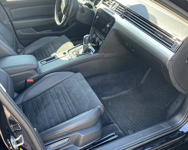 Черный Фольксваген Пассат, объемом двигателя 2 л и пробегом 252 тыс. км за 17800 $, фото 17 на Automoto.ua