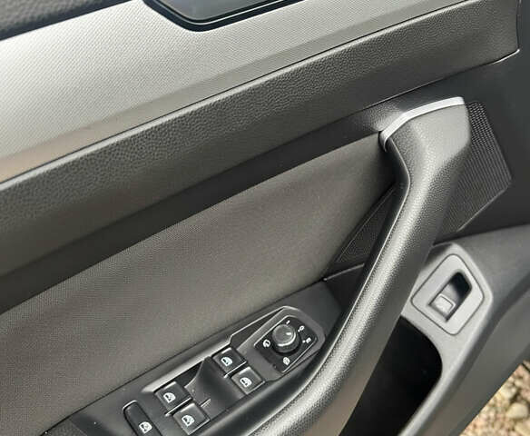 Черный Фольксваген Пассат, объемом двигателя 1.97 л и пробегом 206 тыс. км за 17700 $, фото 13 на Automoto.ua