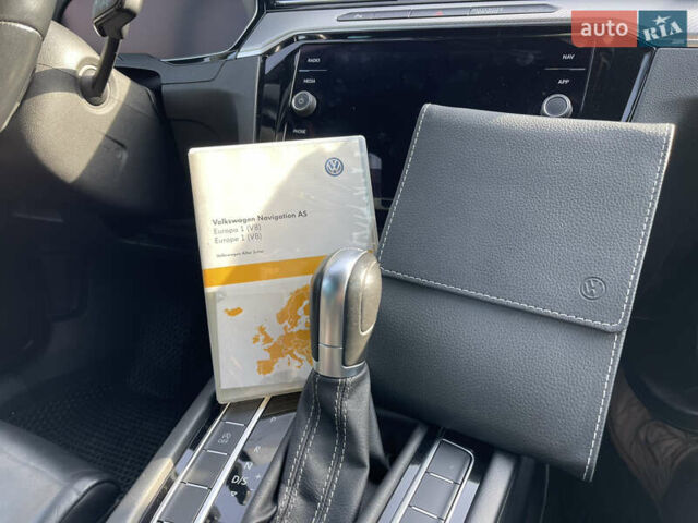 Чорний Фольксваген Пассат, об'ємом двигуна 1.97 л та пробігом 216 тис. км за 23500 $, фото 2 на Automoto.ua