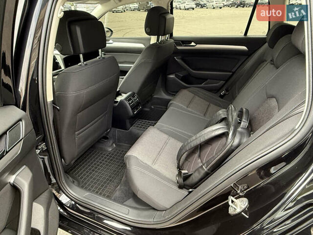 Чорний Фольксваген Пассат, об'ємом двигуна 1.97 л та пробігом 305 тис. км за 14000 $, фото 12 на Automoto.ua