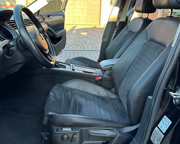 Черный Фольксваген Пассат, объемом двигателя 2 л и пробегом 190 тыс. км за 17200 $, фото 15 на Automoto.ua