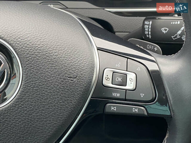 Черный Фольксваген Пассат, объемом двигателя 1.97 л и пробегом 214 тыс. км за 18999 $, фото 12 на Automoto.ua