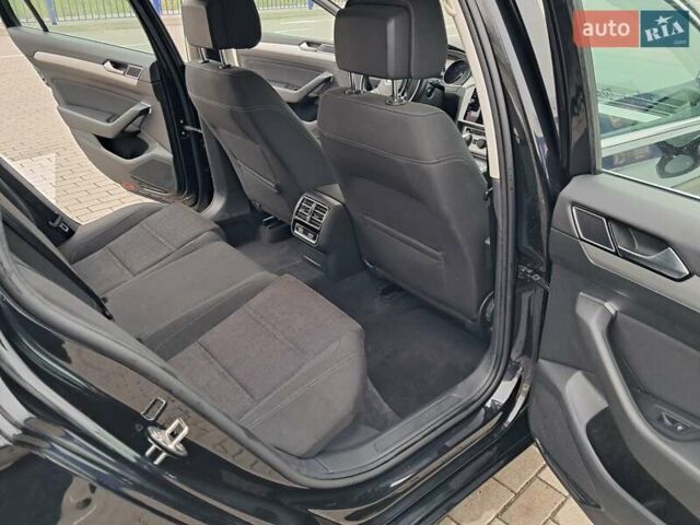 Черный Фольксваген Пассат, объемом двигателя 2 л и пробегом 250 тыс. км за 16700 $, фото 12 на Automoto.ua