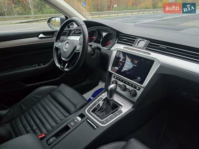 Фольксваген Пассат 2018 у Ковель на Automoto.ua Чорний Фольксваген Пассат, об'ємом двигуна 2 л та пробігом 234 тис. км за 18599 $, фото 62 на Automoto.ua